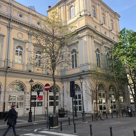 Dom wakacyjny Scalinata Del Teatro Rossetti Parcheggio *