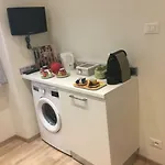Scalinata Del Teatro Rossetti In Viale Xx Settembre Parcheggio *