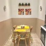 Scalinata Del Teatro Rossetti In Viale Xx Settembre Parcheggio Terst