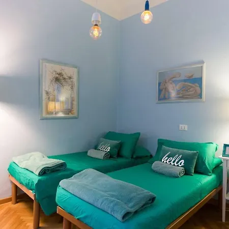 Casa de Férias Alla Scalinata Del Teatro Rossetti In Viale XX Settembre Parcheggio *