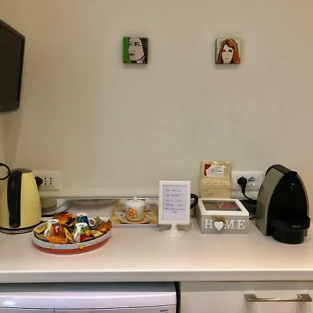 Alla Scalinata Del Teatro Rossetti In Viale XX Settembre Parcheggio Casa de Férias