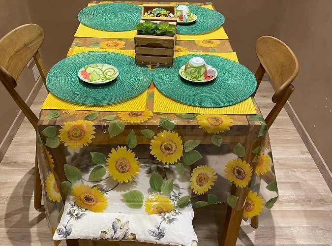 Scalinata Del Teatro Rossetti In Viale Xx Settembre Parcheggio Будинок відпочинку Трієст