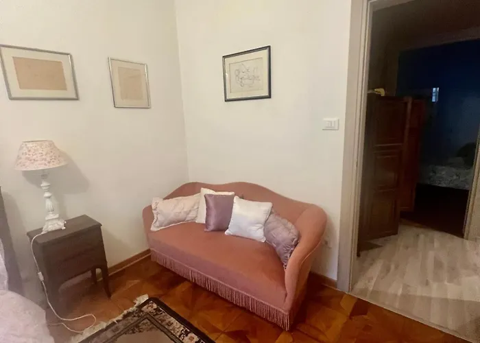 Будинок відпочинку Scalinata Del Teatro Rossetti In Viale Xx Settembre Parcheggio