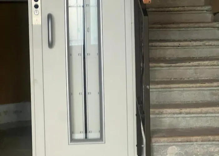 Scalinata Del Teatro Rossetti In Viale Xx Settembre Parcheggio Будинок відпочинку