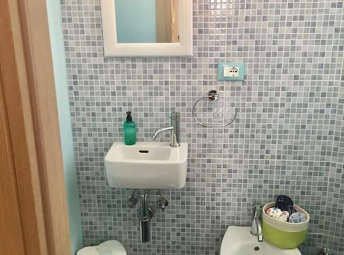 Scalinata Del Teatro Rossetti In Viale Xx Settembre Parcheggio * Трієст